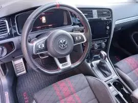 Volkswagen Golf TCR GTI 2.0 TSI DSG, 40.900 €
