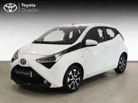 Toyota Aygo 1.0 70 x-play, 13.400 €