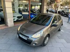 Renault Clio 1.2 i 75 Hatchback 16V eco2 75 cv, 4.900 €