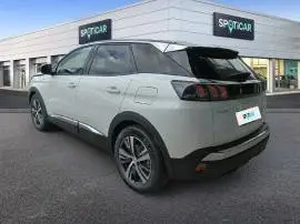 Peugeot 3008  225 e-EAT8 Allure Pack, 35.990 €