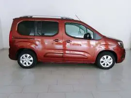 Opel Combo-e Life  BEV 50kWh  L Elegance Plus, 27.900 €