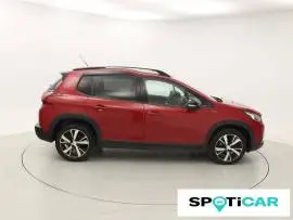 Peugeot 2008   PureTech 110 S&S 6 Vel. MAN GT Line, 13.900 €