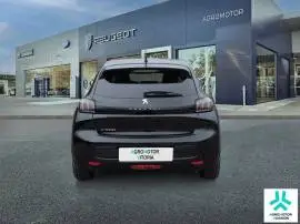 Peugeot 208   Eléctrico 136 (100 Kw) Allure, 28.900 €