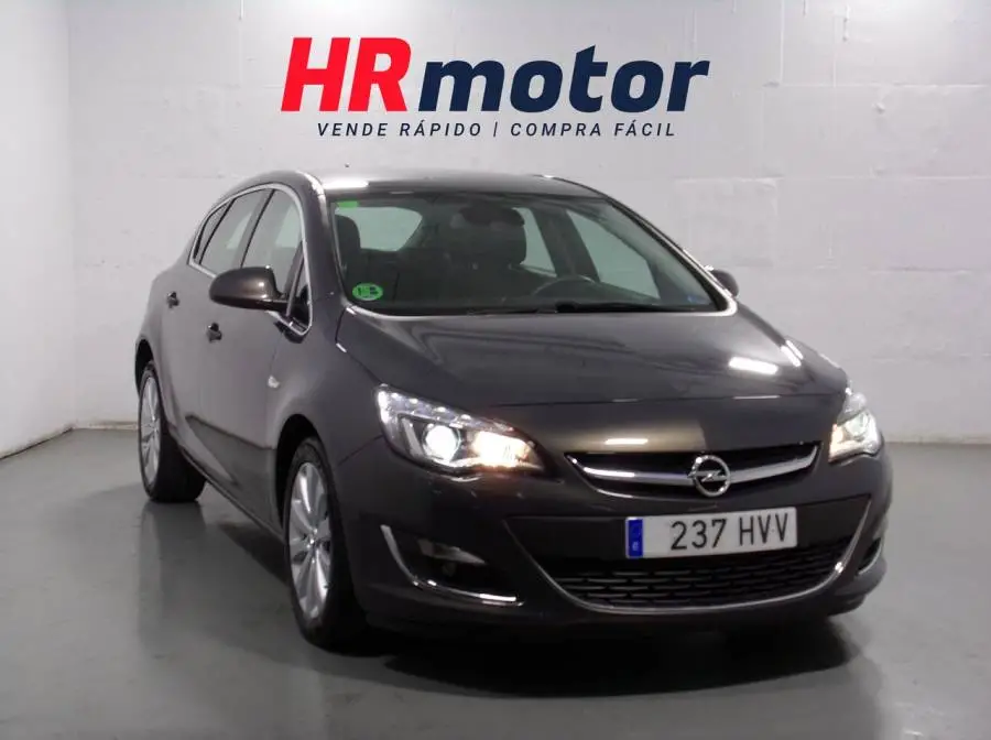 Opel Astra Excellence, 10.790 €