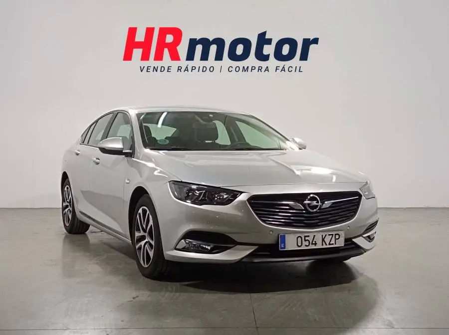 Opel Insignia Grand Sport Selective, 13.480 €