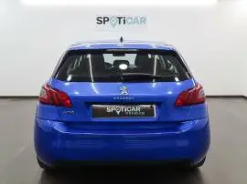 Peugeot 308  5P  BlueHDi 130 S&S MAN Active Pack, 15.495 €