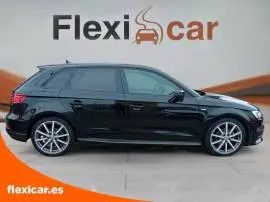 Audi A3 Sportback Black line 35 TFSI 110kW S tro, 18.990 €