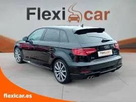 Audi A3 Sportback Black line 35 TFSI 110kW S tro, 18.990 €