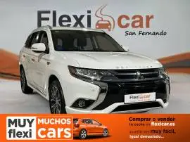 Mitsubishi Outlander 2.0 PHEV Kaiteki Auto 4WD, 17.890 €