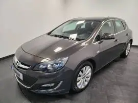 Opel Astra 1.4 Turbo Selective, 8.490 €