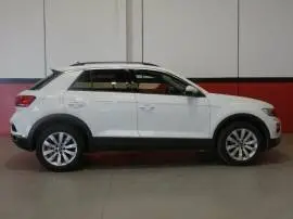 Volkswagen T-Roc 1.0 TSI 110CV Advance, 19.300 €