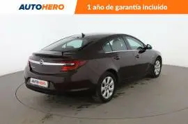 Opel Insignia  1.4 Selective, 10.799 €