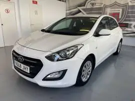 Hyundai i30 1.4 CRDI, 8.995 €