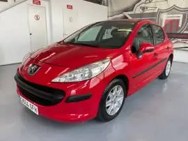 Peugeot 207 1.4i CONFORT, 5.495 €