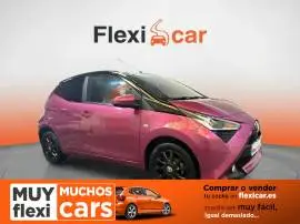 Toyota Aygo 1.0 70 x-cite, 14.490 €