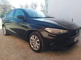 Fiat Tipo Gasolina, 7.900 €