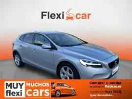 Volvo V40 2.0 D2 Momentum, 16.990 €