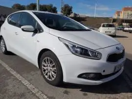 Kia Ceed 1.6 gasolina, 7.500 €