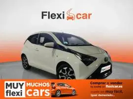 Toyota Aygo 1.0 70 x-play, 13.490 €