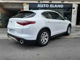 Alfa Romeo Stelvio 2.0  TURBO 16V AT8-Q4, 36.900 €