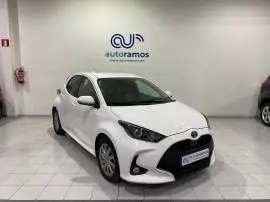 Toyota Yaris 1.5 VVT-I HEV ACTIVE TECH 116 5P, 21.990 €