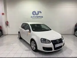 Volkswagen Golf HIGHLINE 1.4 TSI 140CV DSG, 9.900 €