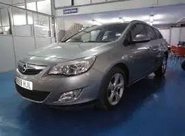 Opel Astra Station Wagon Sport, 7.900 €