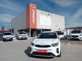 Kia Stonic 1.0 T-GDi 74kW (100CV) MHEV iMT Drive F, 17.200 €