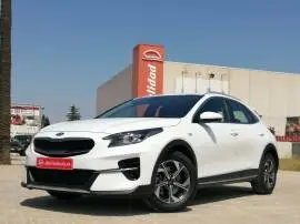 Kia XCeed 1.0 T-GDi Drive 88kW (120CV) blanco 2022, 17.200 €