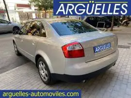 Audi A4 1.8T Multitronic AUT 163cv, 7.890 €