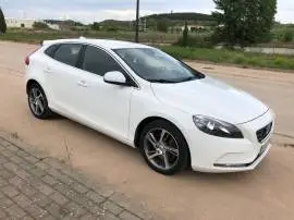 Volvo V40 D3 AUTO, 14.900 €