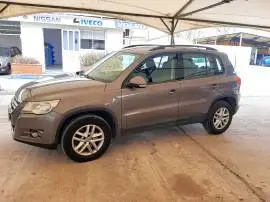 Volkswagen Tiguan 2.0 TDI ADVANCE, 11.500 €