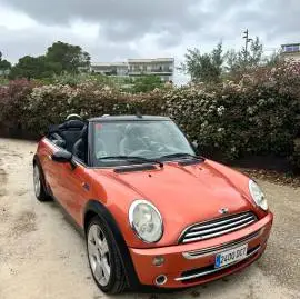 MINI Cooper Cabrio Con asientos de piel, 5.990 €