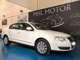 Volkswagen Passat 2.0 TDI 140cv Highline DSG, 7.950 €