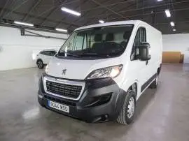 Peugeot Boxer Furgón 330 L1 H1 BHDI 120 S&S 6 Vel., 21.102 €