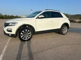 Volkswagen T-Roc ADVANCE 1.0 TSI 115cv, 20.900 €