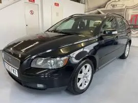 Volvo V50 2.0D MOMENTUM, 6.495 €