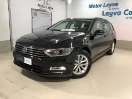 VOLKSWAGEN VOLKSWAGEN PASSAT  VARIANT EDITION 1.6 , 14.990 €