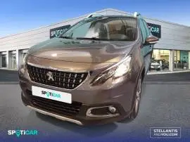 Peugeot 2008   1.2 PureTech 81KW (110CV) S&S Allur, 12.790 €