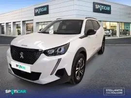 Peugeot 2008   Puretech 130 S&S EAT8 Allure, 21.900 €