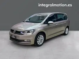 Volkswagen Touran Edition 1.2 TSI 110CV BMT, 17.500 €