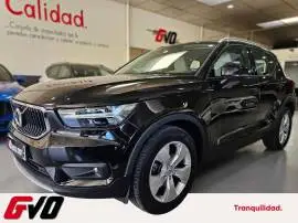 Volvo XC40 2.0 D3 MOMENTUM AUTOMATICO, 24.900 €