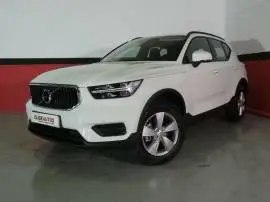 Volvo XC40 1.5 129CV T2 Momentum Core Auto, 25.250 €