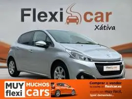 Peugeot 208 5P ALLURE 1.2L PureTech 82, 9.490 €