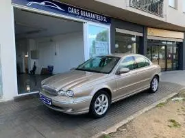 Jaguar X Type 2.5 V6 Executive, 5.990 €