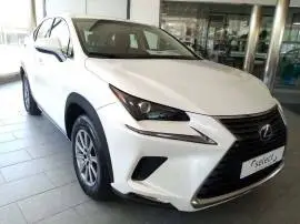 Lexus NX  2.5 300h  Navigation 2WD Business, 31.600 €