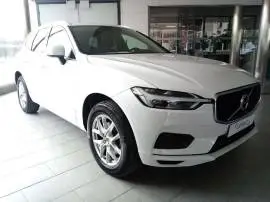 Volvo XC-60  2.0 D4 AWD  Auto Momentum, 39.500 €