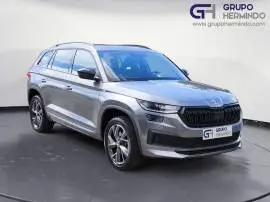 Skoda Kodiaq 2.0 TDI 150 CV DSG 4X2 SPORTLINE + PA, 36.850 €