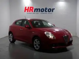 Alfa Romeo Giulietta Distinctive, 9.900 €