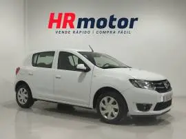 Dacia Sandero Laureate, 8.750 €